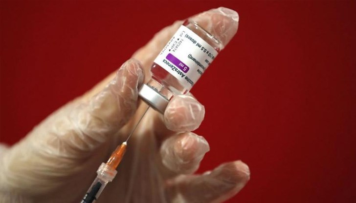 Засега няма доказателства за връзка между някои случаи на съсирване на кръвта сред поставяне на ваксината и самия продукт