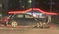 Кола на дипломат мина на червен светофар, удари абитуриенти в София
