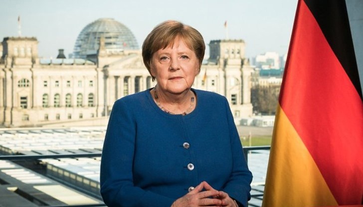 Ангела Меркел прилича на сфинкс. Коя е тази жена? Въпреки че цели 16 години тя заема канцлерския пост, все още не може да се намери прост отговор