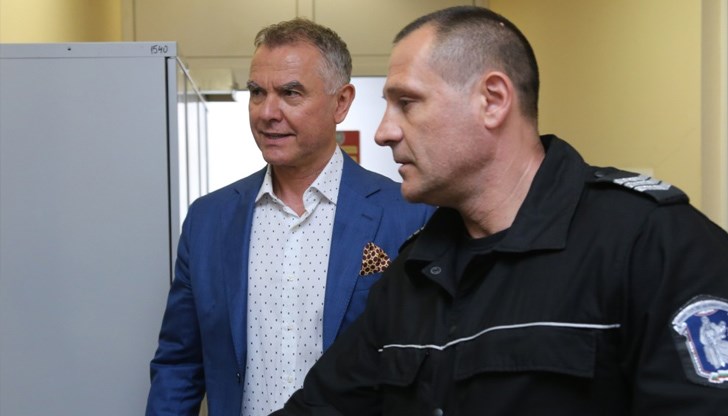 Пламен и Атанас Бобокови са подсъдими за участие в организирана престъпна група за незаконно управление на опасни отпадъци