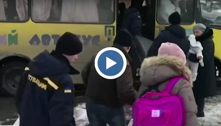 За пръв път успешно бяха евакуирани хора от зоните на боеве в Украйна
