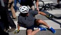 Джо Байдън падна от колелото си по време на сутрешна обиколка