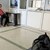 Немски турист живее във фоайето на прокуратурата в Бургас, след като го изгониха от „домашния му арест“