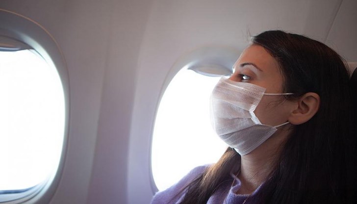 Авиационната индустрия протестира срещу задължителните маски в самолети