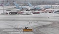 Снеговалеж предизвика транспортен хаос на няколко британски летища