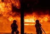 Три деца загинаха при пожар в Букурещ