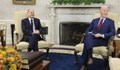 Джо Байдън разговаря с германския канцлер Олаф Шолц в Белия дом