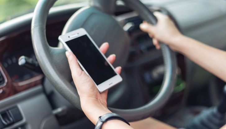 В САЩ използването на мобилни телефони по време на шофиране се е превърнало в епидемия