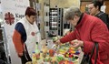 Отвориха благотворителен Великденски щанд в русенската библиотека