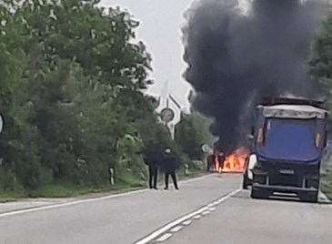 Двама души са овъглени при катастрофата край разклона за Две могили