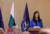 Мария Габриел: България ще продължи да подкрепя Украйна, включително и военно