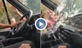 Агресия на пътя: Мъж разби стъкло на бус с голи ръце