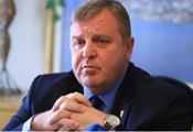 Красимир Каракачанов: Безгръбначни натегачи подарявят БТР-и на Украйна и купуват "Страйкъри" на тройна цена