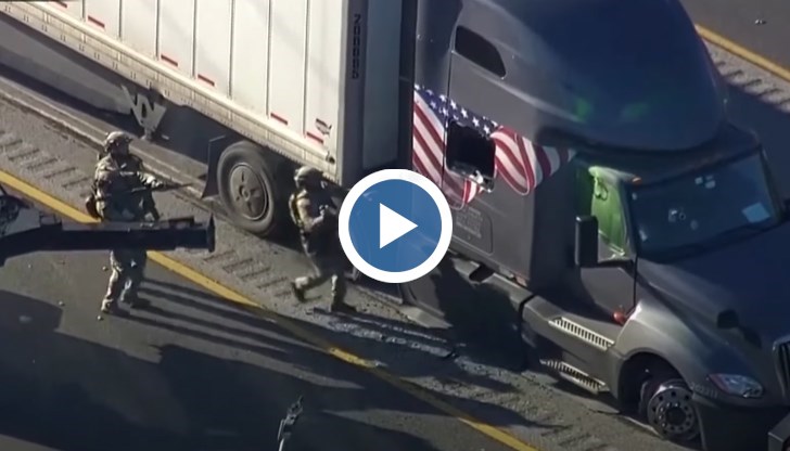 Камионът бил спрян с шипове, но шофьорът отказвал да излезе