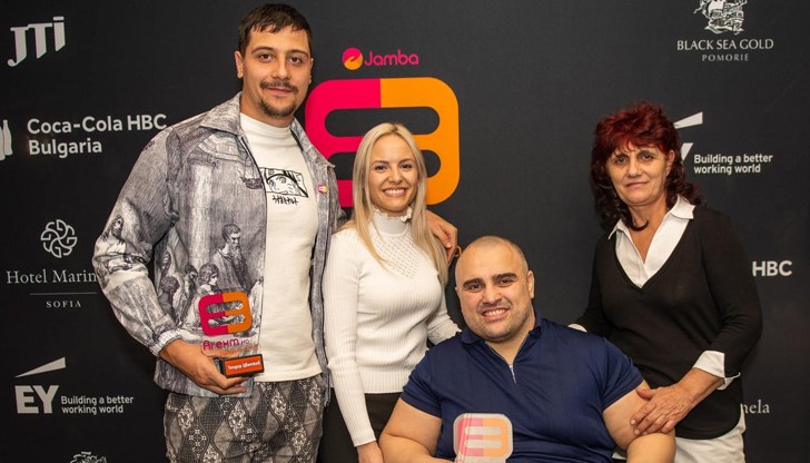 Теодор Цветков и Светослав Захариев получиха наградите за тяхната усилена работа по социално значими каузи Теодор Цветков и Светослав Захариев получиха наградите за тяхната усилена работа по социално значими каузи