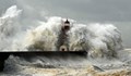 Силни ветрове затвориха пристанища в Гърция