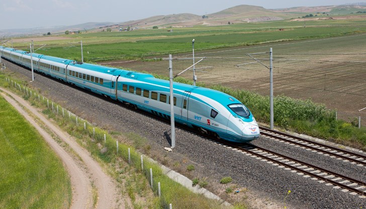 В момента се разработва и проект за супер високоскоростен влак по линията Анкара – Истанбул