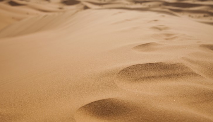 Вятър носи пустинния пясък в следващите 48 часа