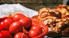 Гърция въвежда таван на цените за храните от "великденската кошница"