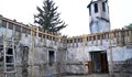 Възстановяват опожарения храм във Вършец