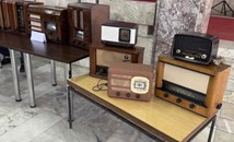 Богата колекция от ретро радиоапарати показаха в Бургас