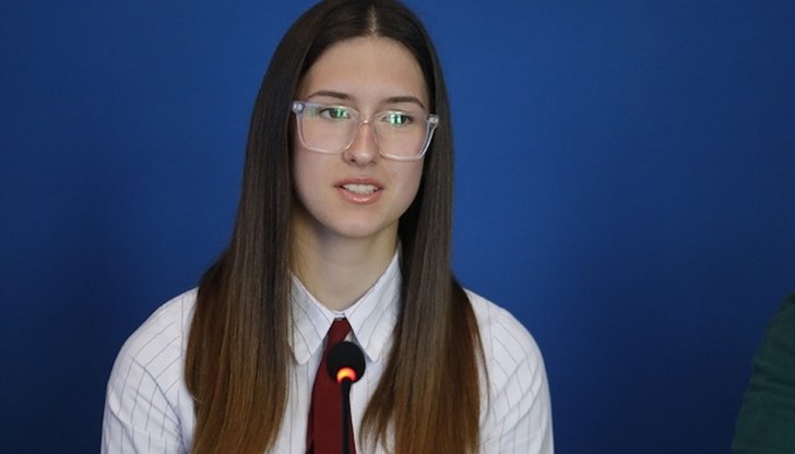 Русенската ученичка спечели пълна стипендия за участие в учебно-тренировъчния лагер Space Camp Turkey в Измир