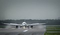 Товарен самолет се приземи „по корем“ в Истанбул