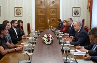 Президентът: България ще засилва връзките с българската общност в Косово