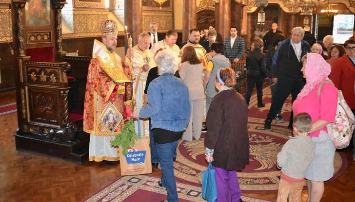 Празнична литургия бе отслужена от епископ Макарий в храма "Свети Георги"