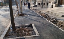 Унищожаване на тротоари на улица "Доростол" Унищожаване на тротоари на улица "Доростол"