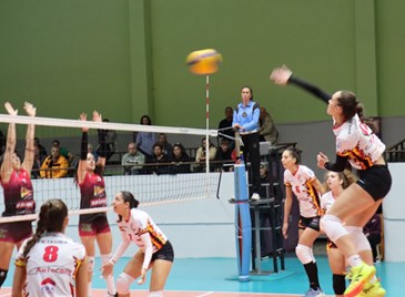 Женският волейбол се завръща в Русе след 30 години Женският волейбол се завръща в Русе след 30 години
