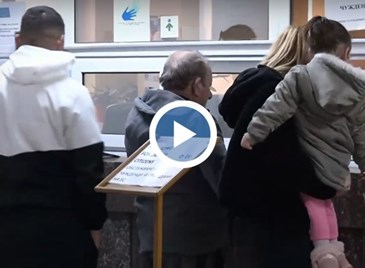 Опашки за лични карти се извиха пред службите на МВР Опашки за лични карти се извиха пред службите на МВР